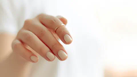 The Japanese Manicure: What P-Shine Actually Is, What It Costs and How Long It Lasts