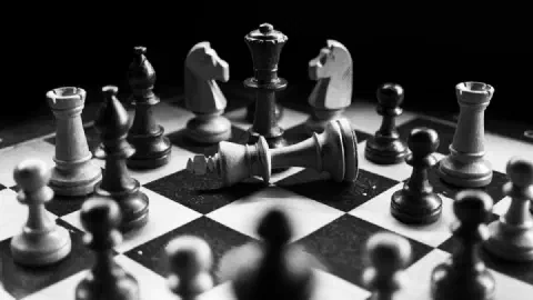 Leopold Aschenbrenner vs Buffett: Conviction vs Margin of Safety
